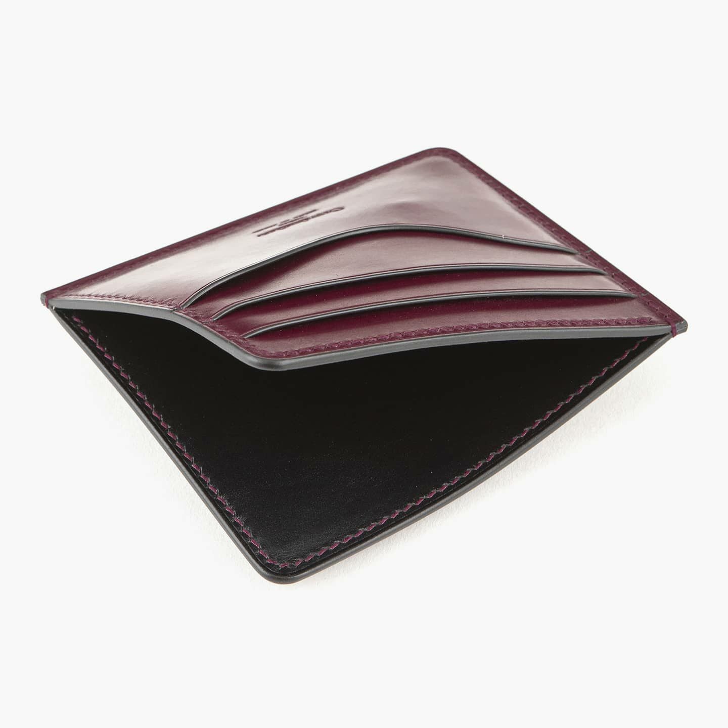 外装（ブライドル）：Bordeaux、内装（ブリランテ）：Black、ファスナー：Gold