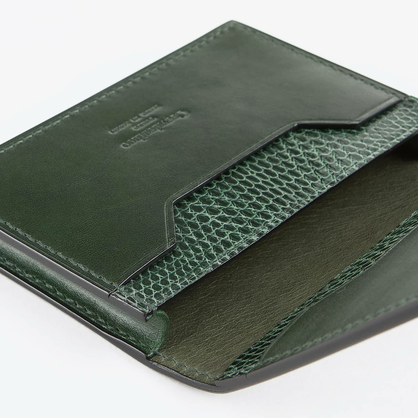 外装（ブリランテ）：Green、内装（ブリランテ）：Green、カード段装飾（リザード）：Green