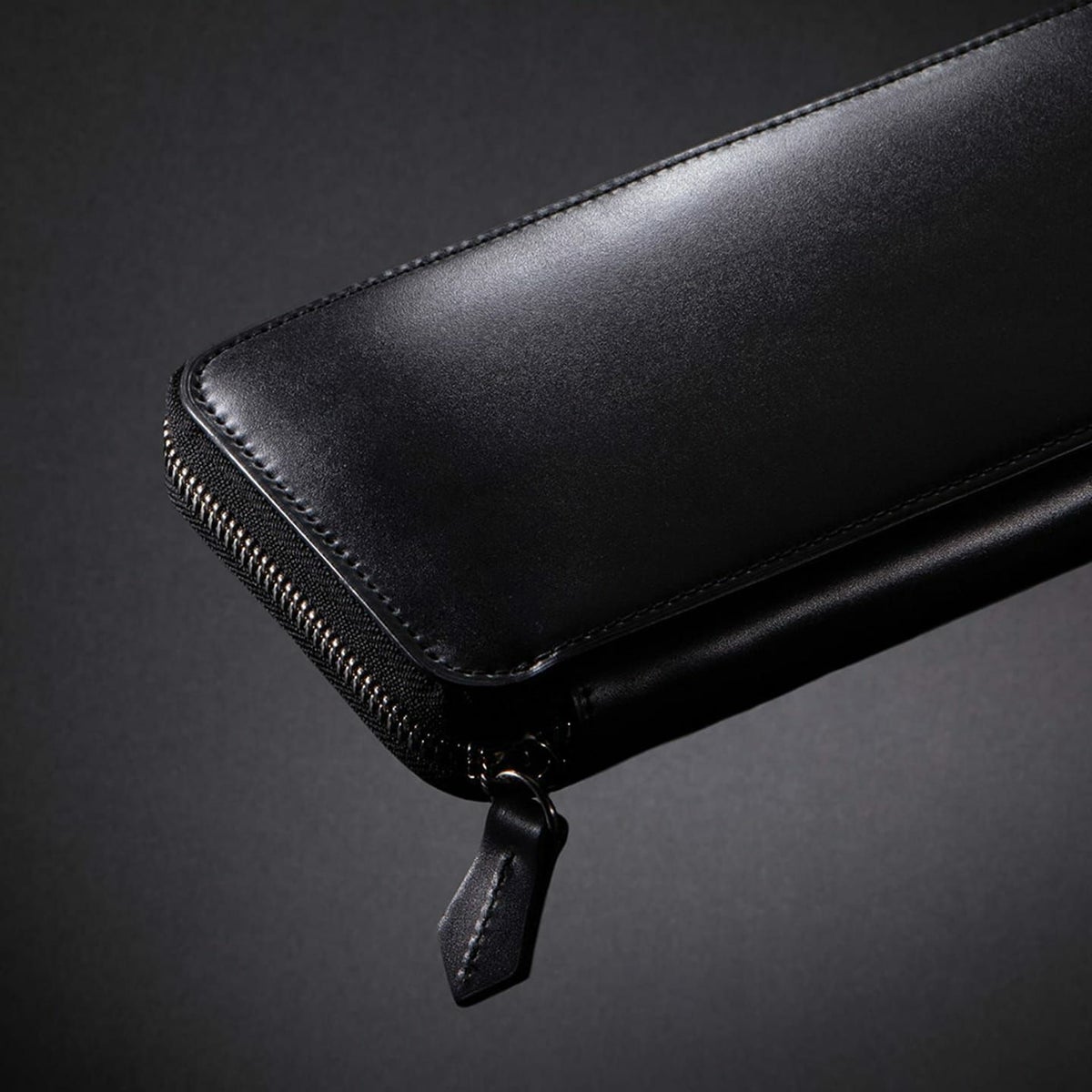 ホーウィン シェルコードバン ラウンドジップ長財布