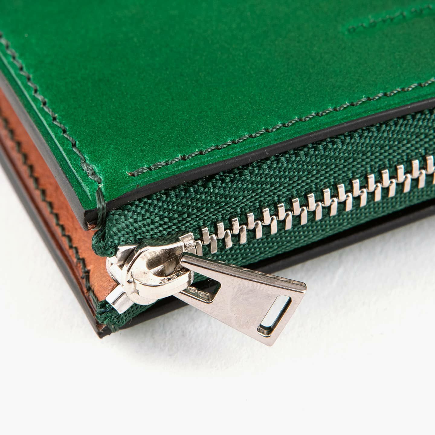 Re act コードバン　L字ファスナー REACT リアクト CORDVAN L-FASTENER COMPACT WALLET コードバン l字