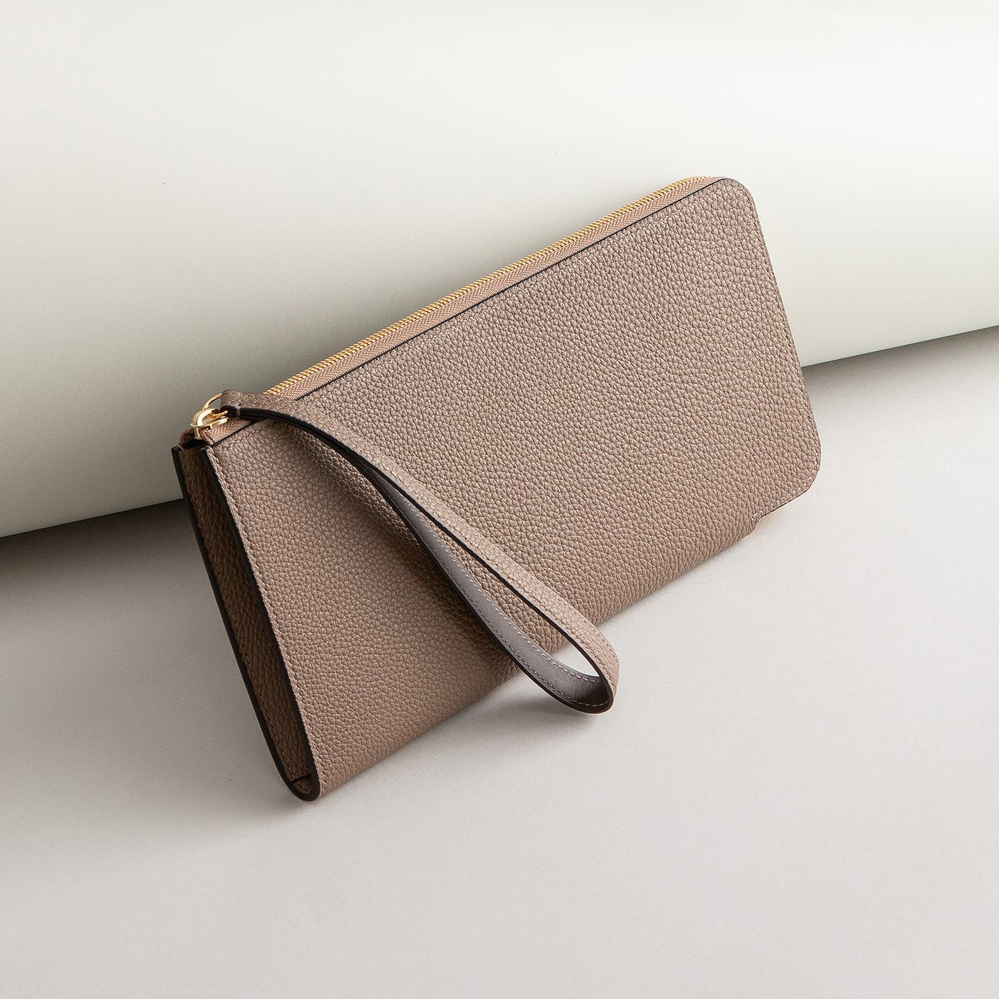【 新品 】 本革　Ｔｏｇｏ　トゴ　長財布　グレージュ 大人気 最高級 トゴレザー グレージュ 本革 長財布 薄型 軽量 財布