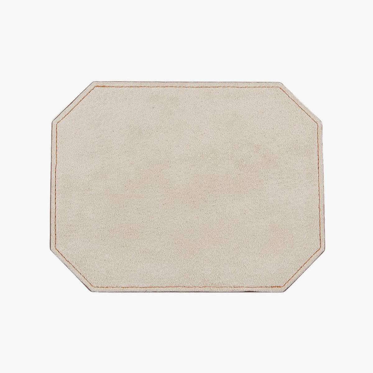 表（ダービー）：Gold、裏（ピッグスエード）：Beige、糸色：Caramel、ロゴ刻印：箔押し・Silver