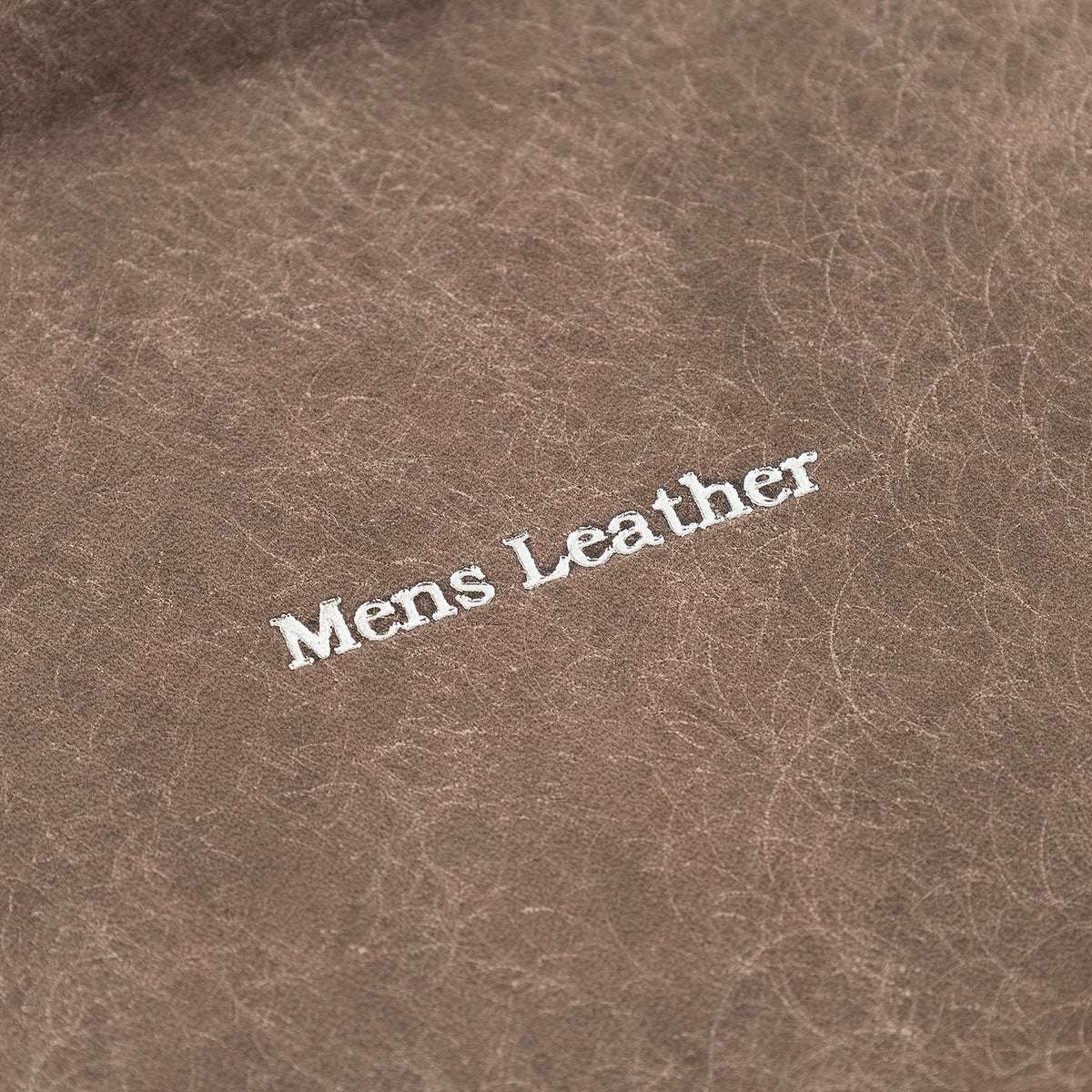 表面（マルゴー）：Gray、裏面（イングラサット）：Black、糸色：Seagull Ash、名入れ刻印：箔押し【Silver】、名入れ文字：Mens Leather