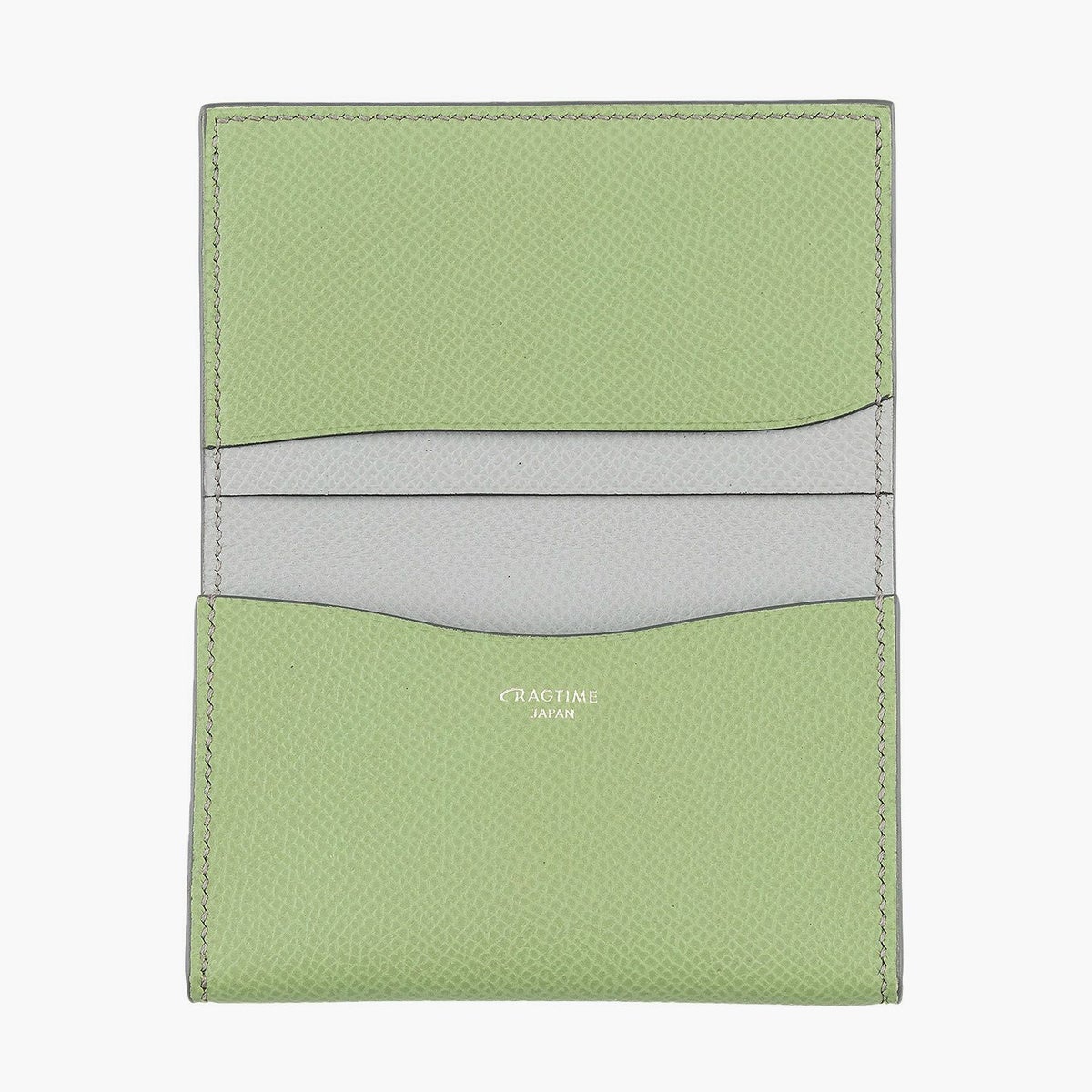 外装（ダービー）：Pistache、内装装飾（ダービー）：Ice Gray、糸色：Seagull Ash 、ロゴ箔押し：Silver