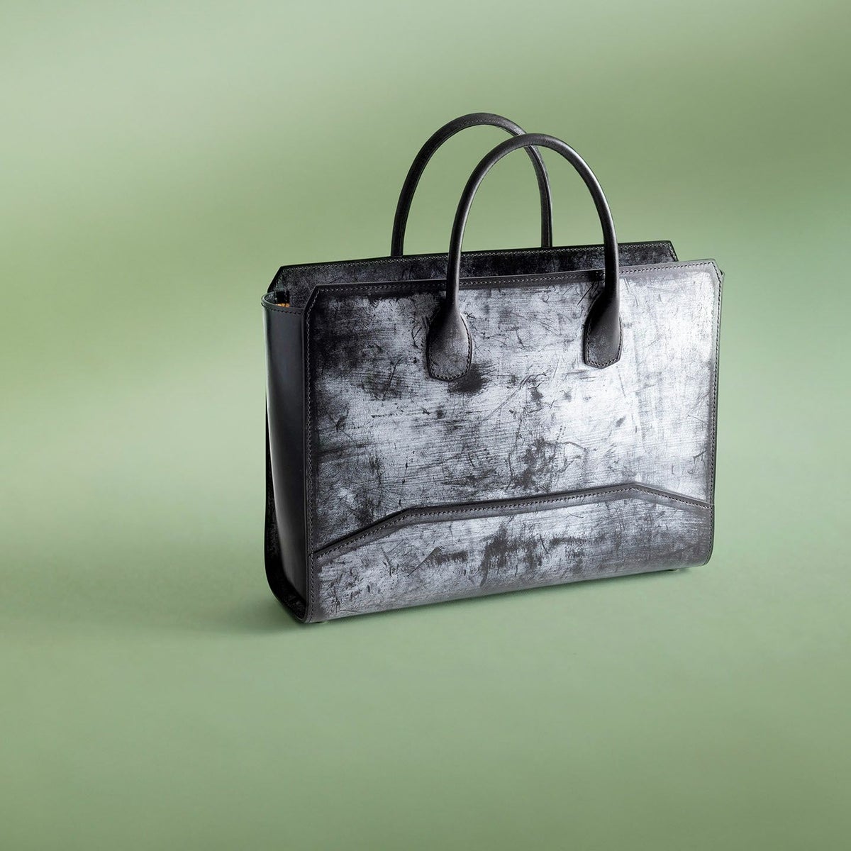 ブライドル横型トートバッグ