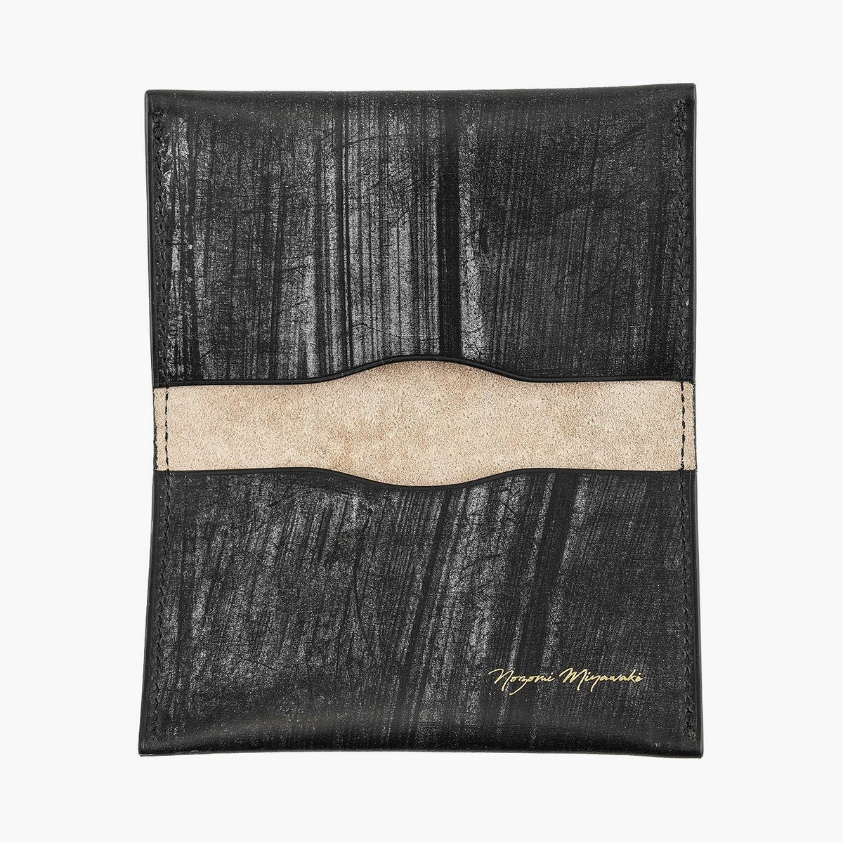 Color（バーミンガム）：Black、裏地（ピッグスエード）：Greige、ブランドロゴ刻印：箔押し（Gold）、内側ホック（Gold）：無