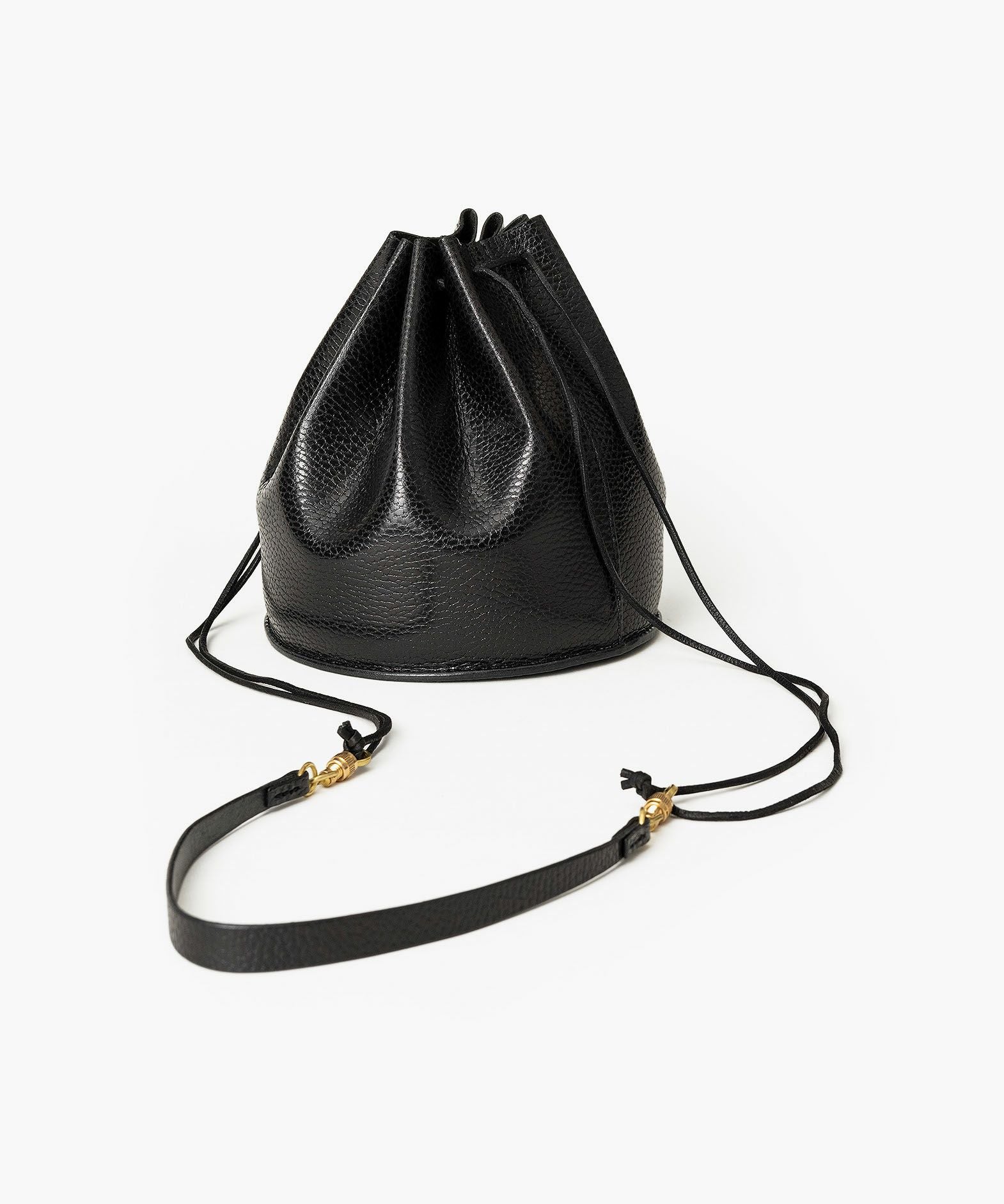 ※ATTACHMENT STRAPはオプションとなります。