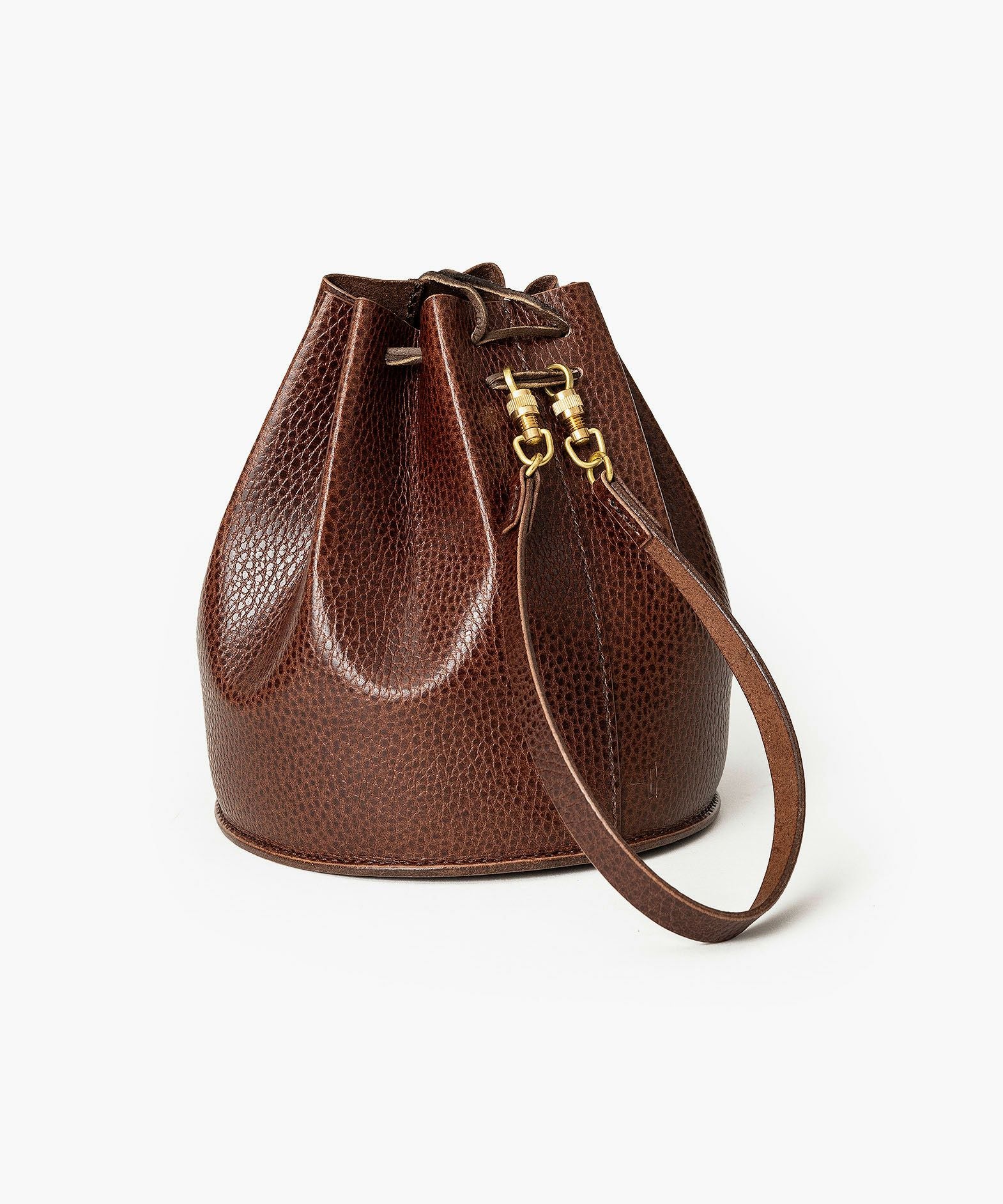 ※ATTACHMENT STRAPはオプションとなります。