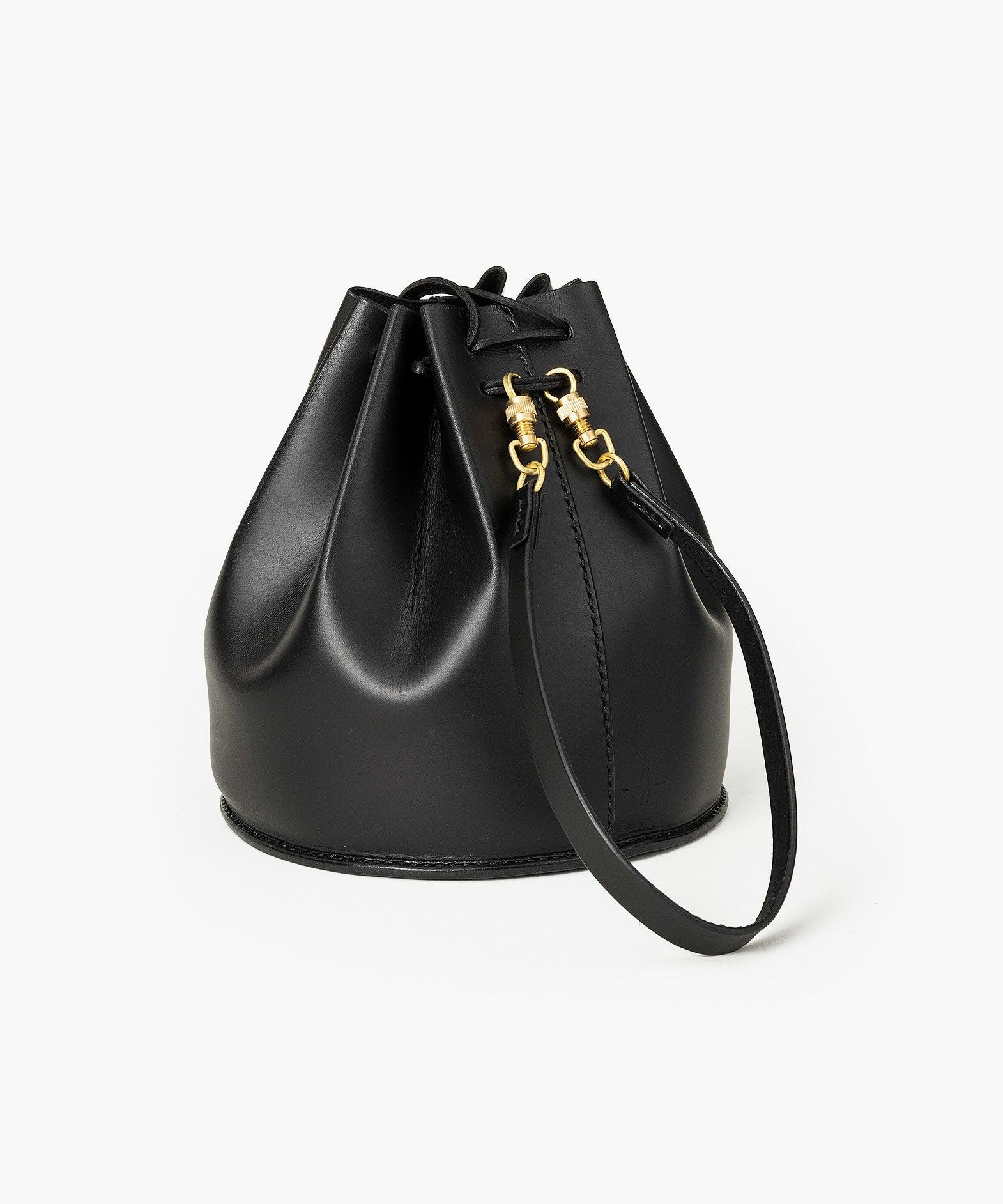 ※ATTACHMENT STRAPはオプションとなります。