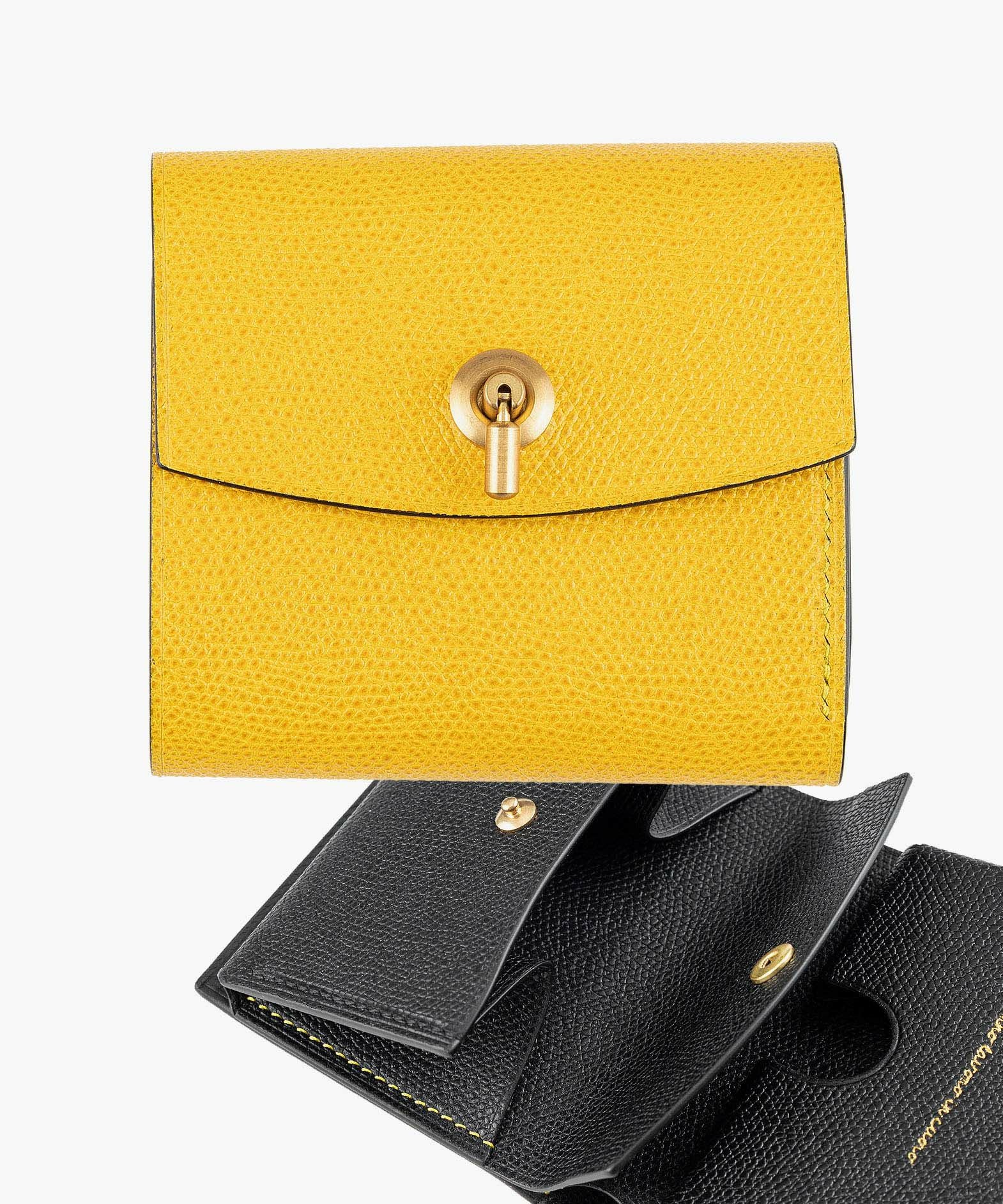 外装（ドーフィン）：Mustard、内装（ドーフィン）：Noir、カードスロットタイプ：大容量1ポケット、利き手：左利き用、オコシ金具：Gold