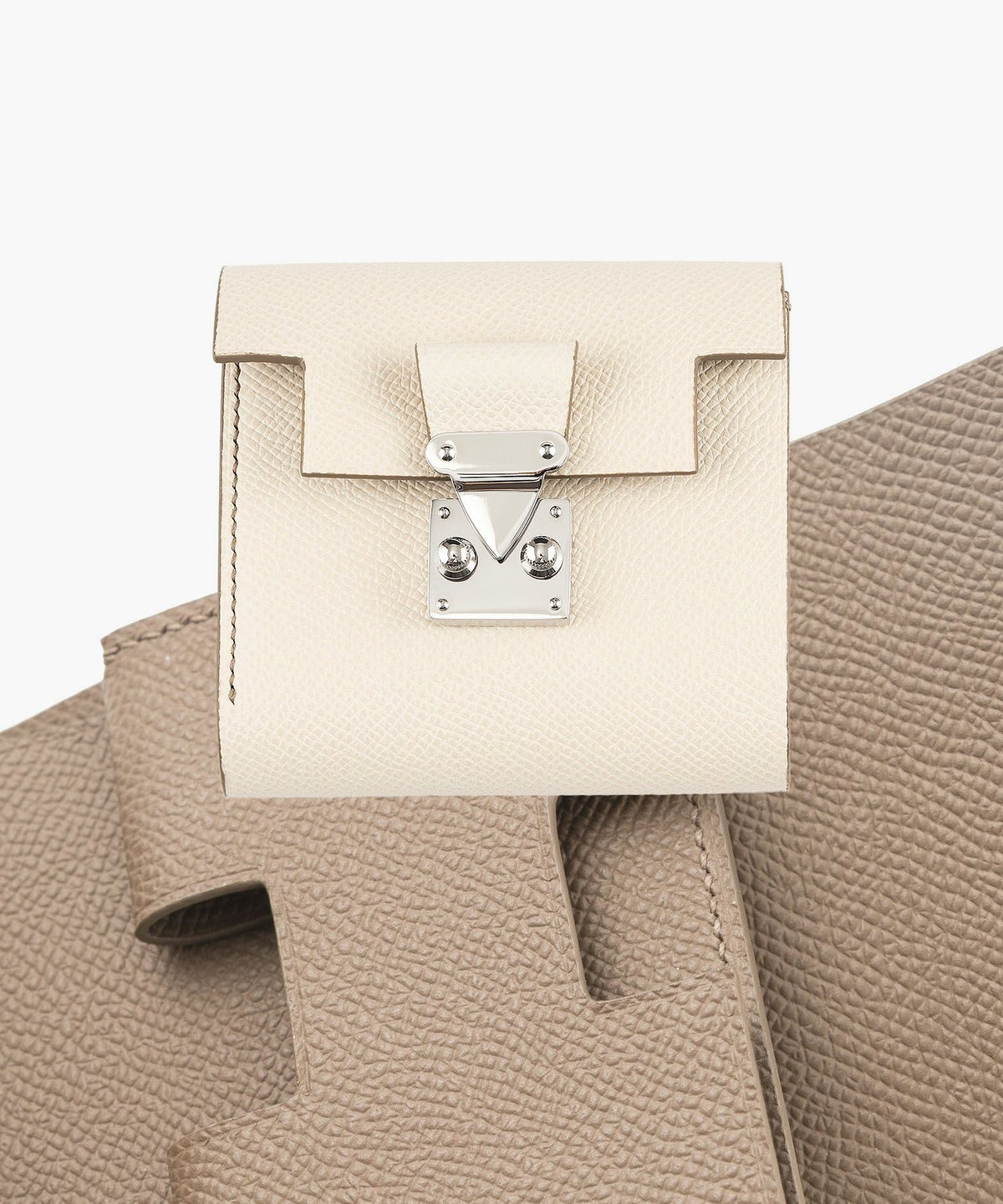 外装（ダービー）：Ivory、内装（ダービー）：Etoupe、糸色：Elepahnt Gray、金具：Silver、利き手：右利き用