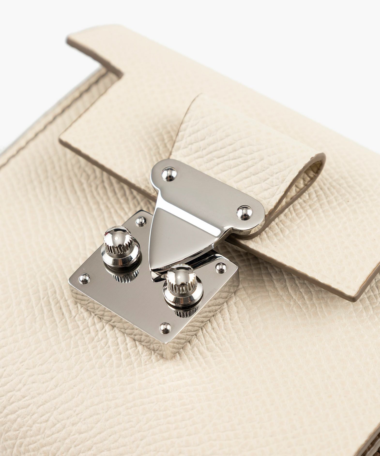 外装（ダービー）：Ivory、内装（ダービー）：Etoupe、糸色：Elepahnt Gray、金具：Silver、利き手：右利き用