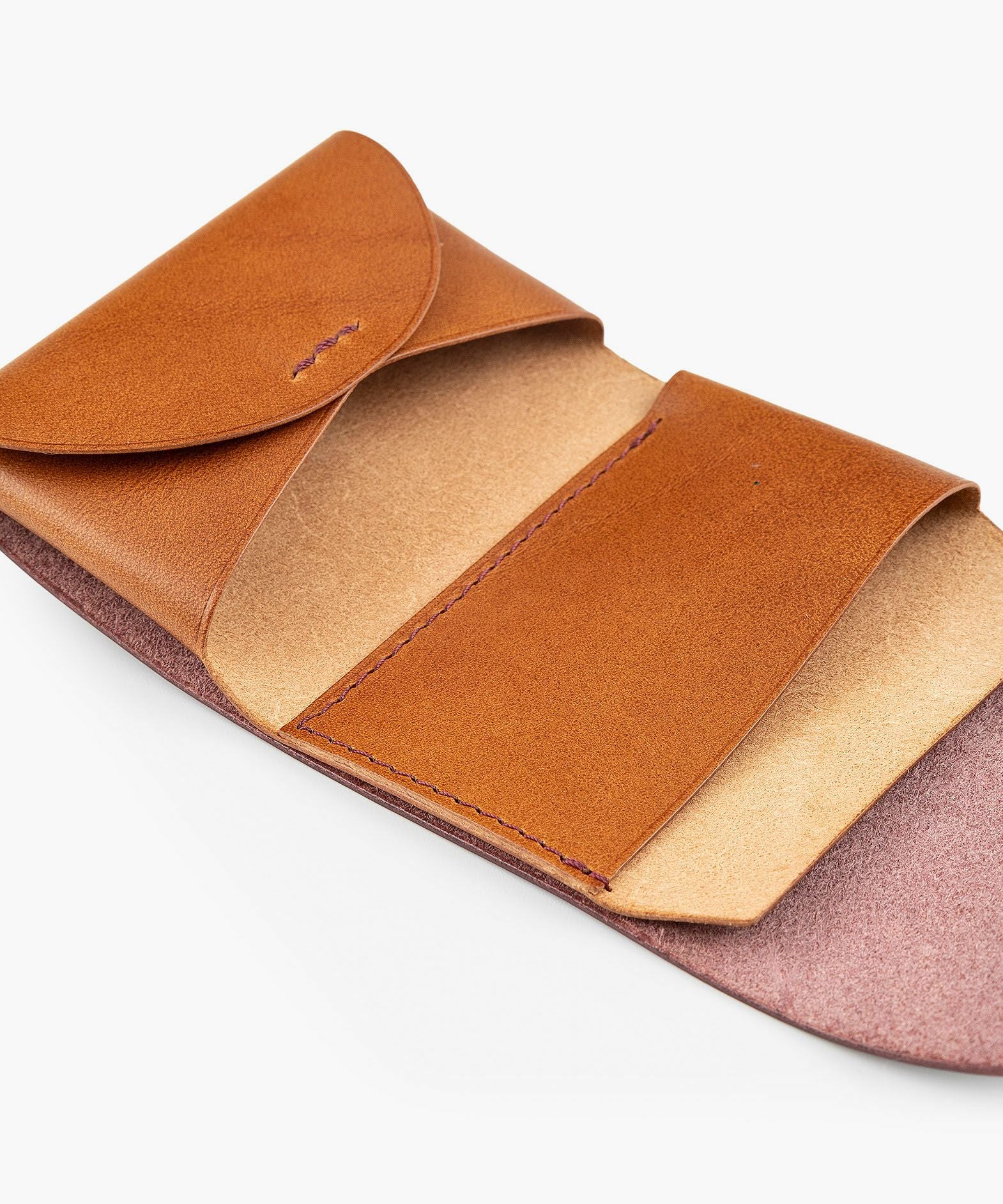 外装（ブッテーロ）：Wine、内装（ブッテーロ）：Camel、糸色：外装と同系色、金具：Gold