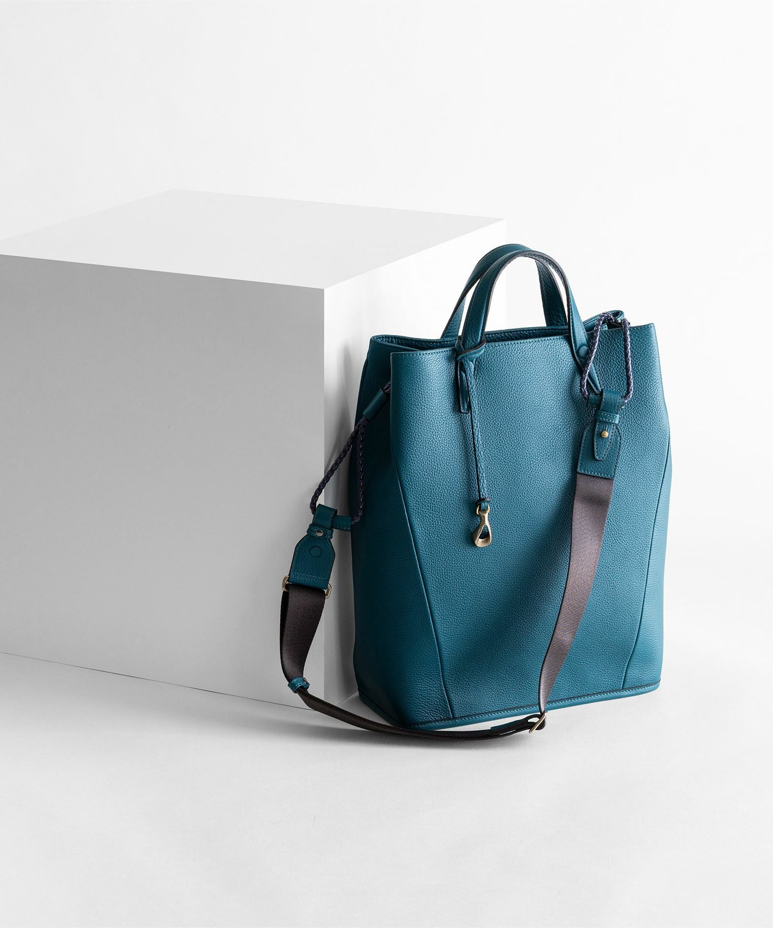 ドローストリングショルダーバッグL“ Inflect”