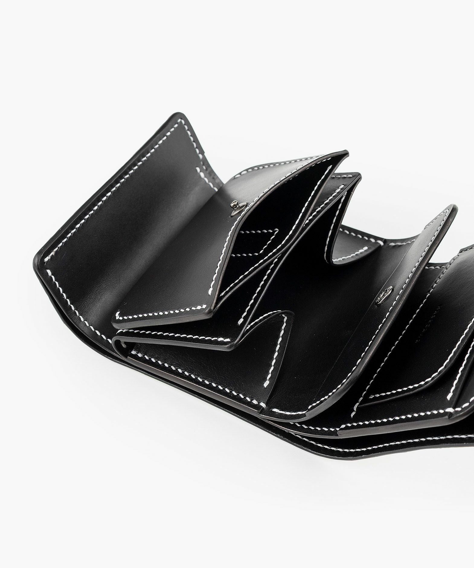 外装（ポロサス）：Himalayan、糸色：White、ホック：Black、内装裏張り（ブルガロ）：Black、内装（ブルガロ）：Black、内装装飾：無し