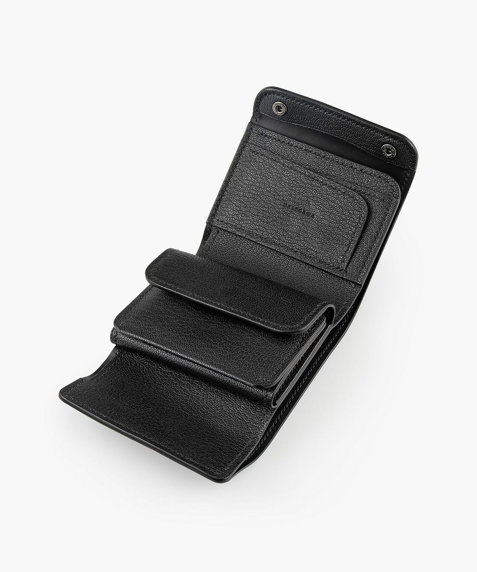 外装（シェーブル）：Black、内装（シェーブル）：Black、内装裏張り（ブルガロ）：Black、糸色：Black、ホック：Black