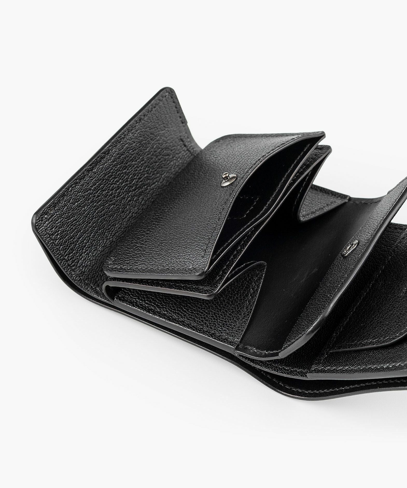 シェーブル “Valtina” | 大人のバッグ・財布・ ミニウォレット など