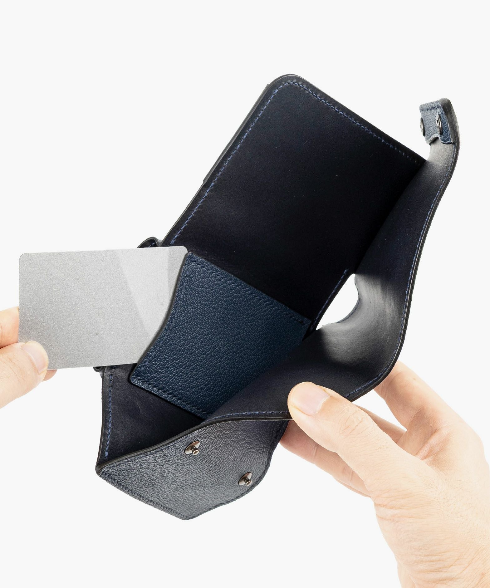 外装（シェーブル）：Navy、内装（シェーブル）：Navy、内装裏張り（ブルガロ）：Navy、糸色：Navy、ホック：Black