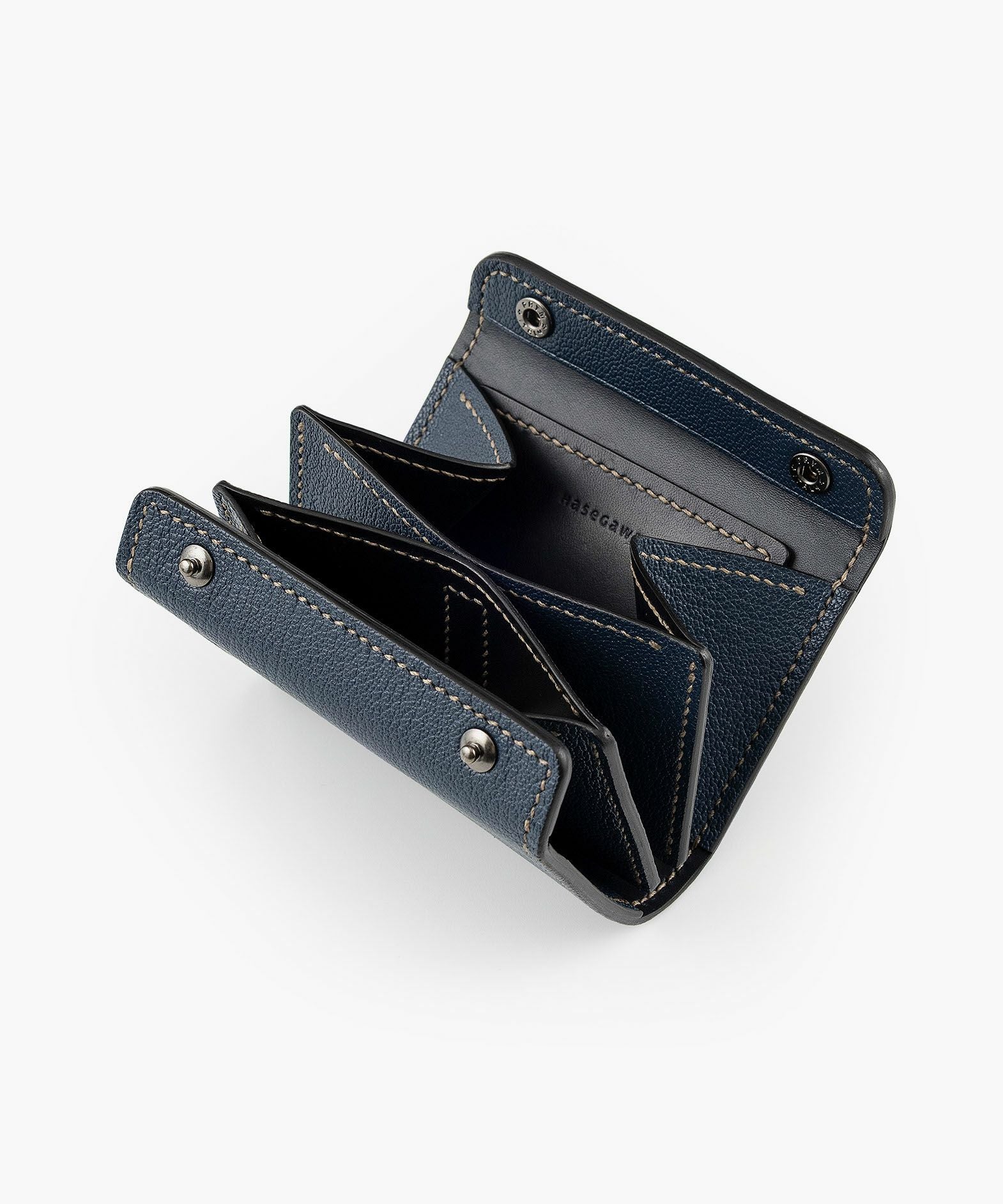 外装（シェーブル）：Navy、内装（シェーブル）：Navy、内装裏張り（ブルガロ）：Black、糸色：Khaki、ホック：Black