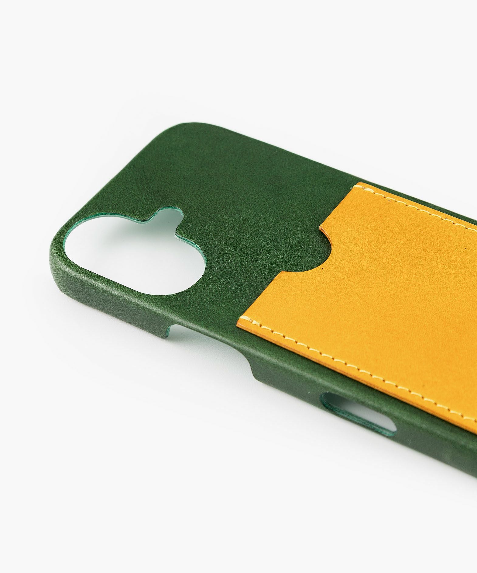 外装（ブッテーロ）：Green、カードスロット（ブッテーロ）：Yellow、糸色：カードスロットと同系色