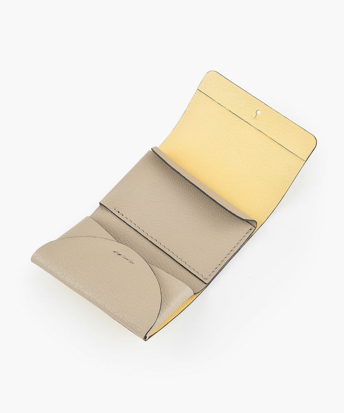 外装（シェーブル）：Light Yellow、内装（シェーブル）：Beige、糸色：内装と同系色、金具：Gold