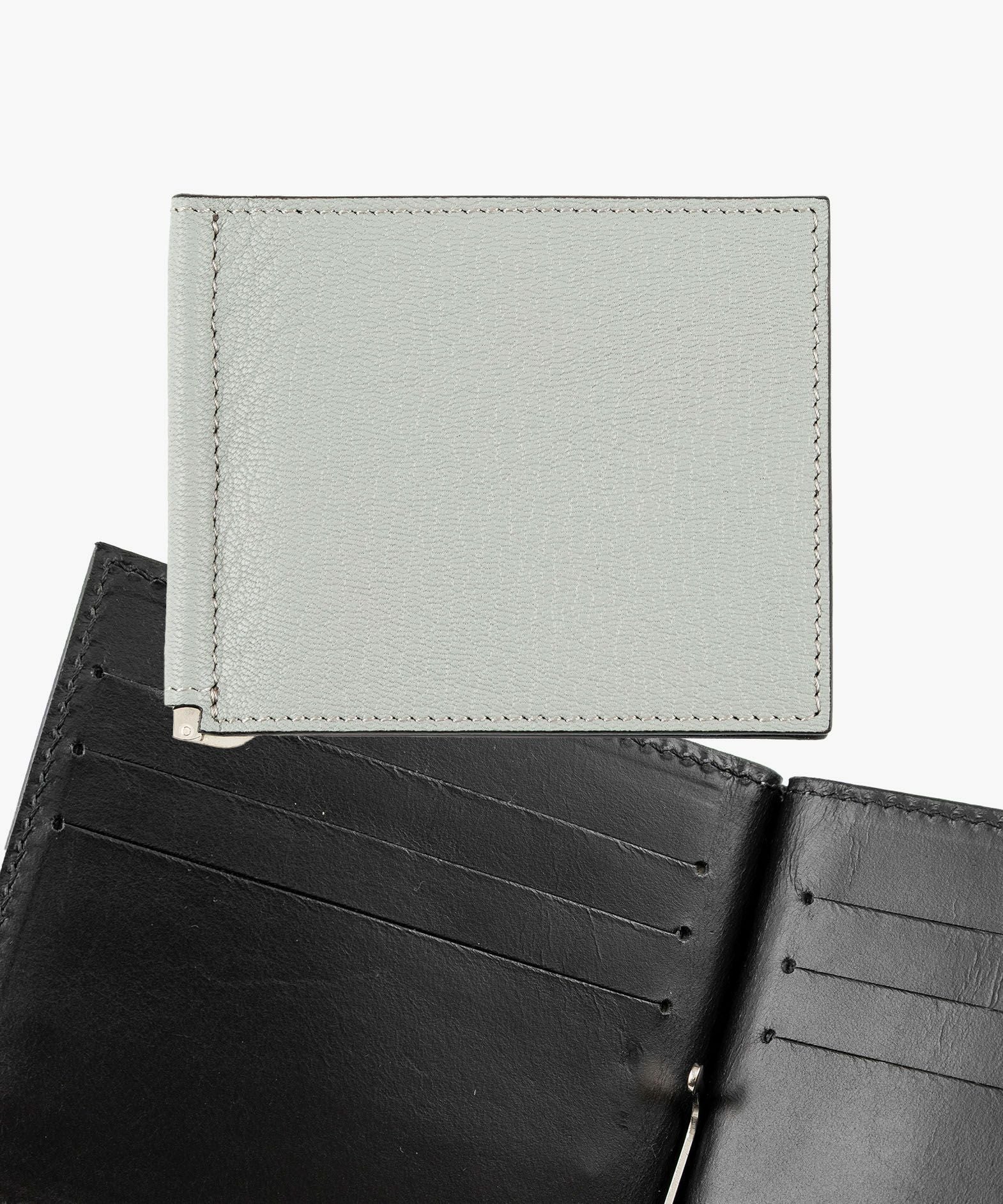 外装（シェーブル）：Gray、内装（ブッテーロ）：Black、金具：Silver