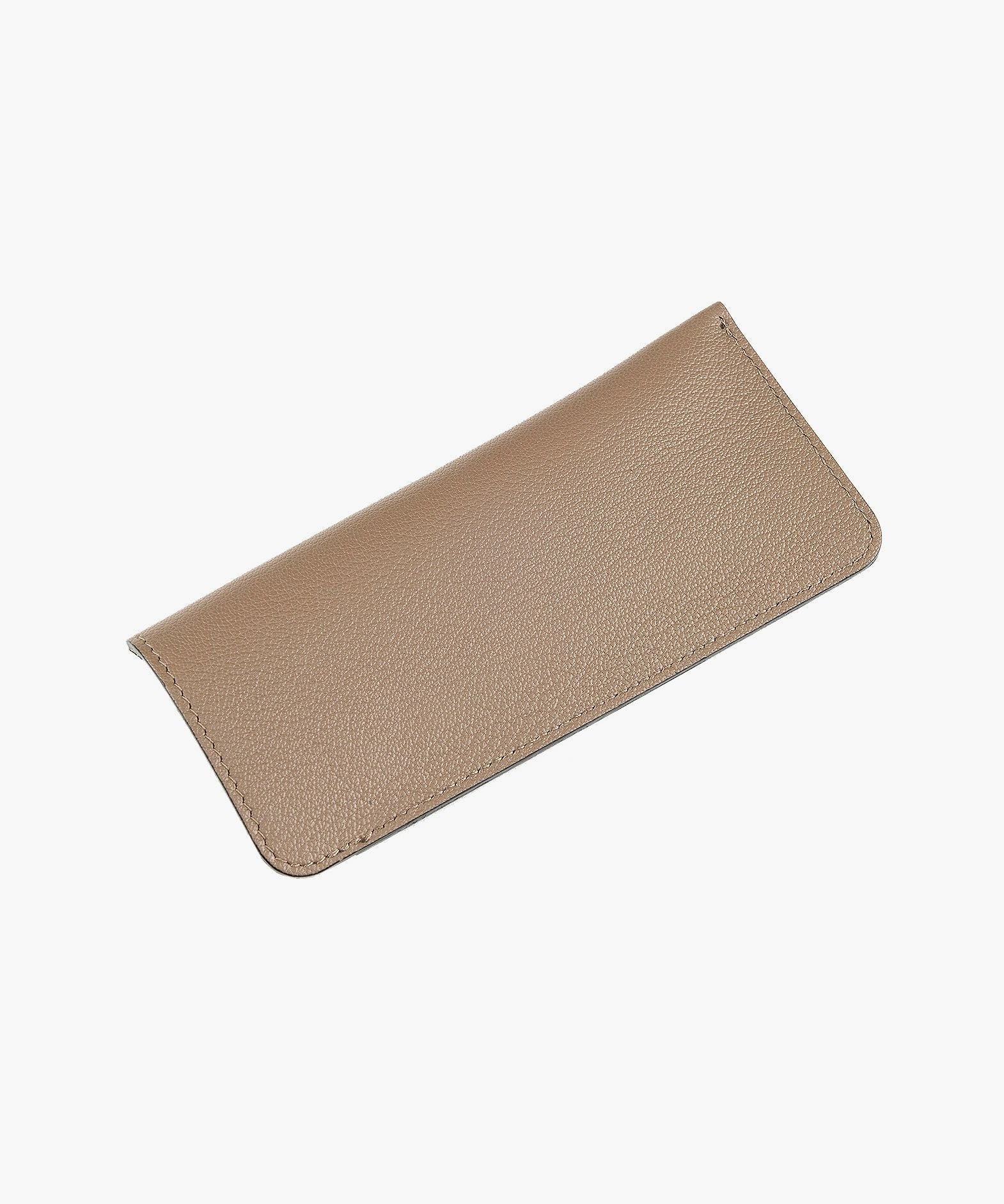 外装（シェーブル）：Etoupe、内装（シェーブル）：Ivory、糸色：外装と同系色