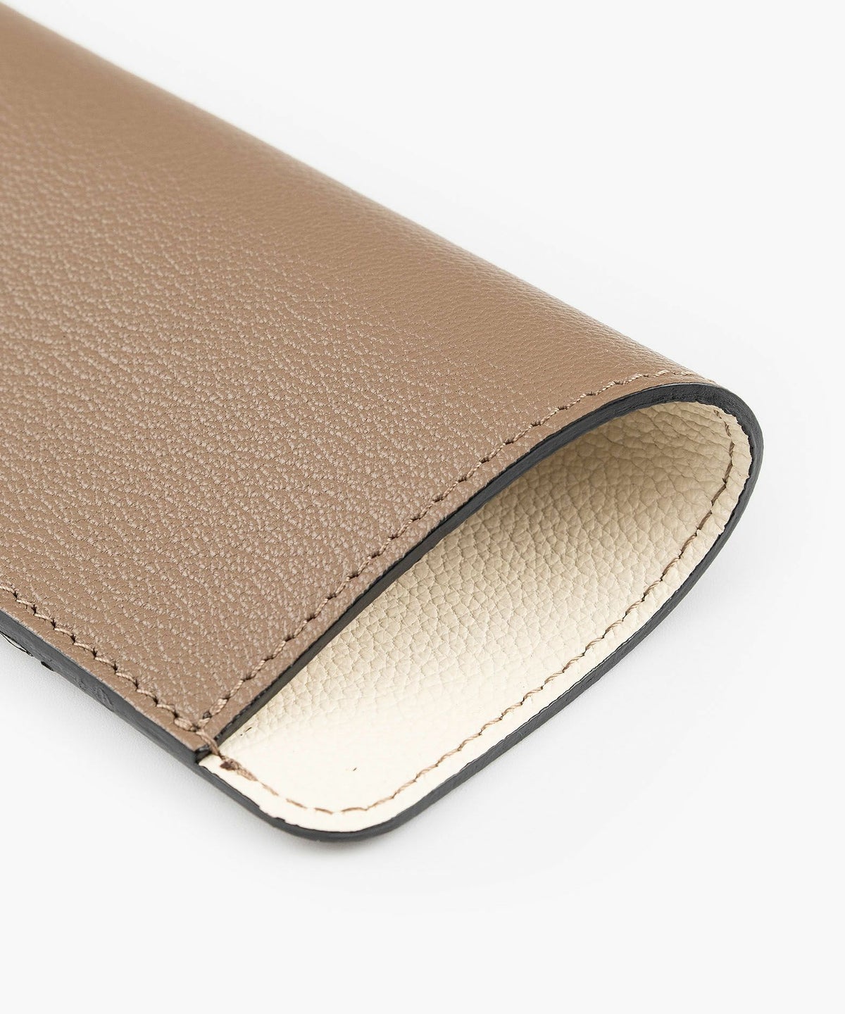 外装（シェーブル）：Etoupe、内装（シェーブル）：Ivory、糸色：外装と同系色