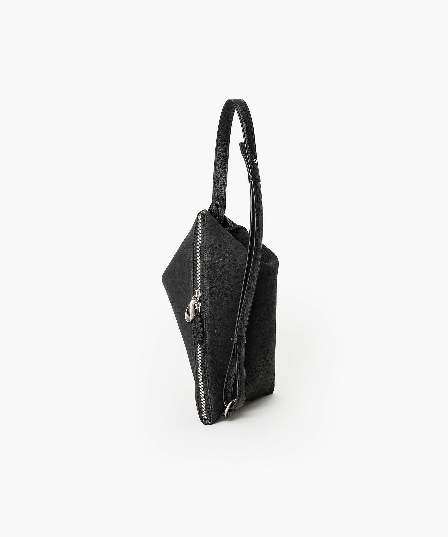 ヌバック トライアングルショルダー“Vertex” | 大人のバッグ・財布