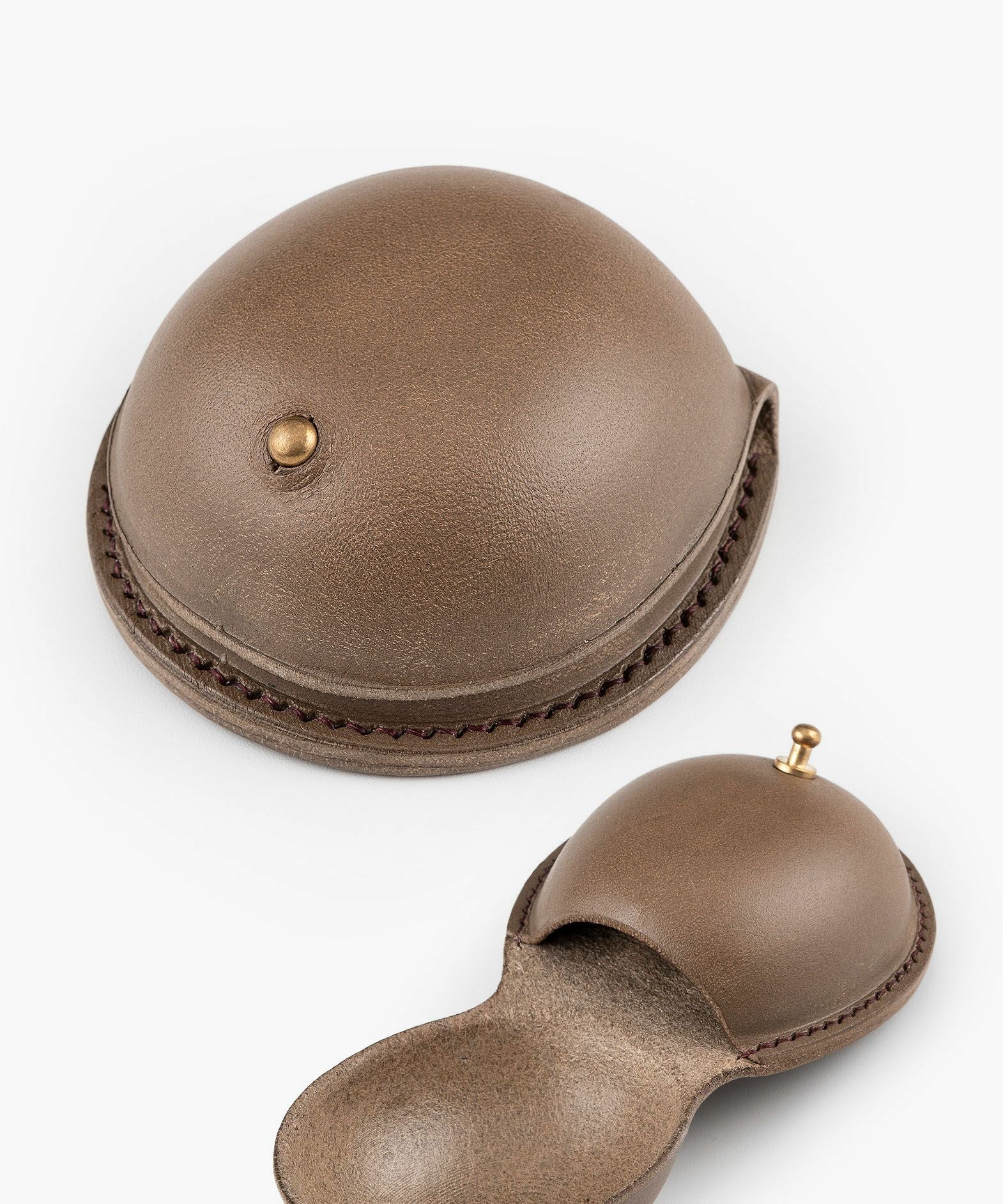 Color（ブッテーロ）：Grey、糸色：ビターブラウン（126）