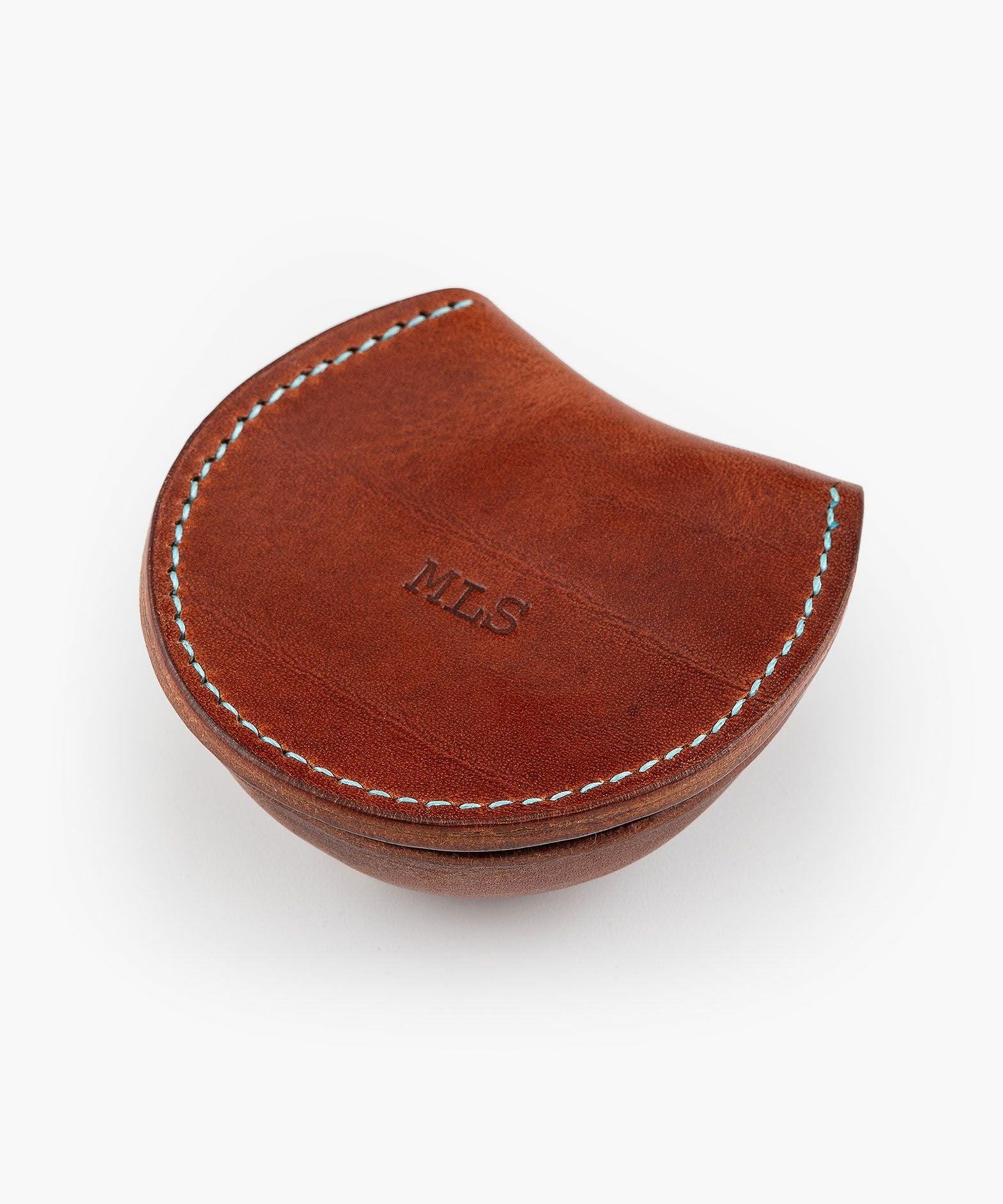 Color（マレンマ）：Red Brown、糸色：ターコイズ（55）　　刻印イメージ（※「MLS」はサンプル刻印です。ご指定の刻印が入ります）