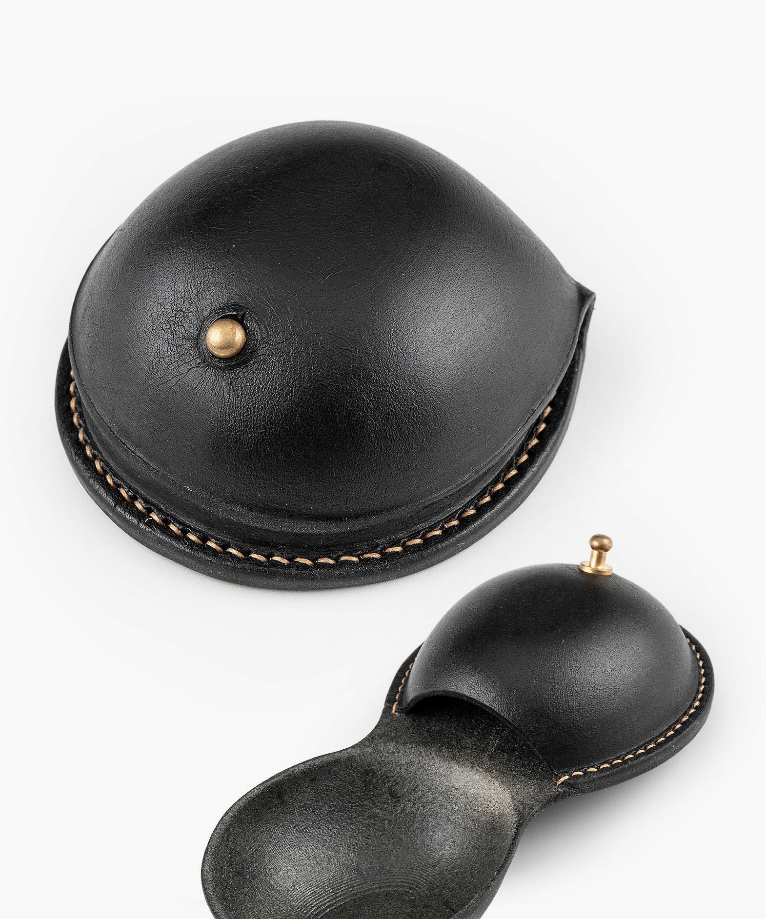 Color（ブッテーロ）：Nero、糸色：ハニーキャメル（144）