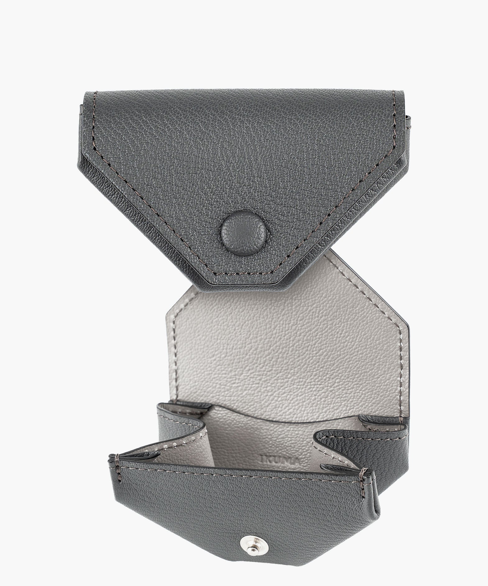 外装：Grey、山頂部分：White