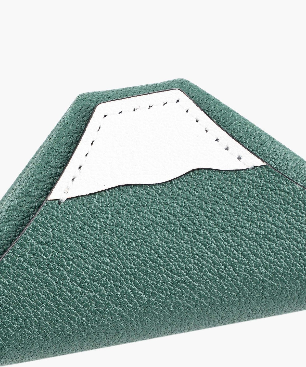 外装：Dark Green、山頂部分：White