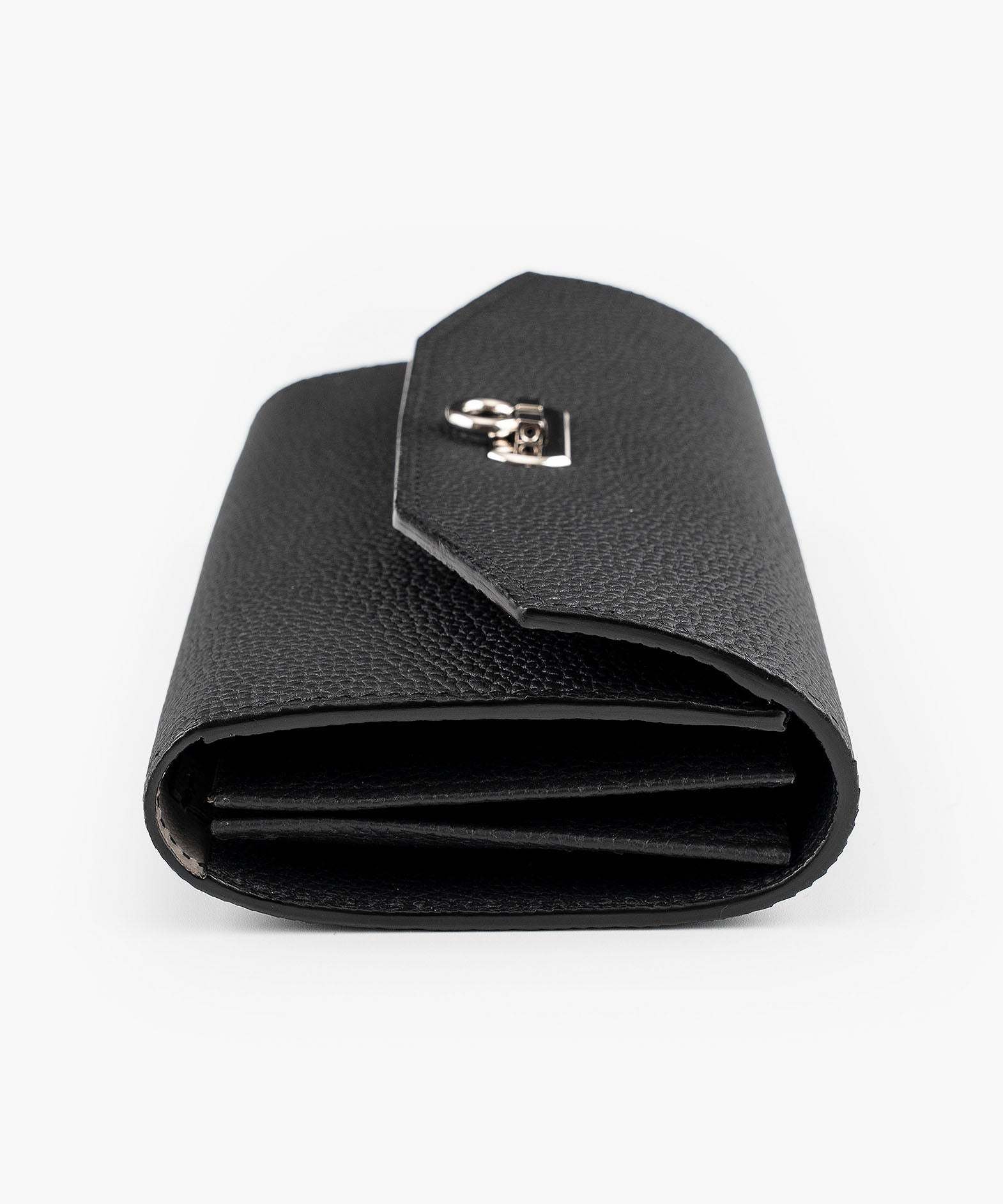 Black、金具：Silver