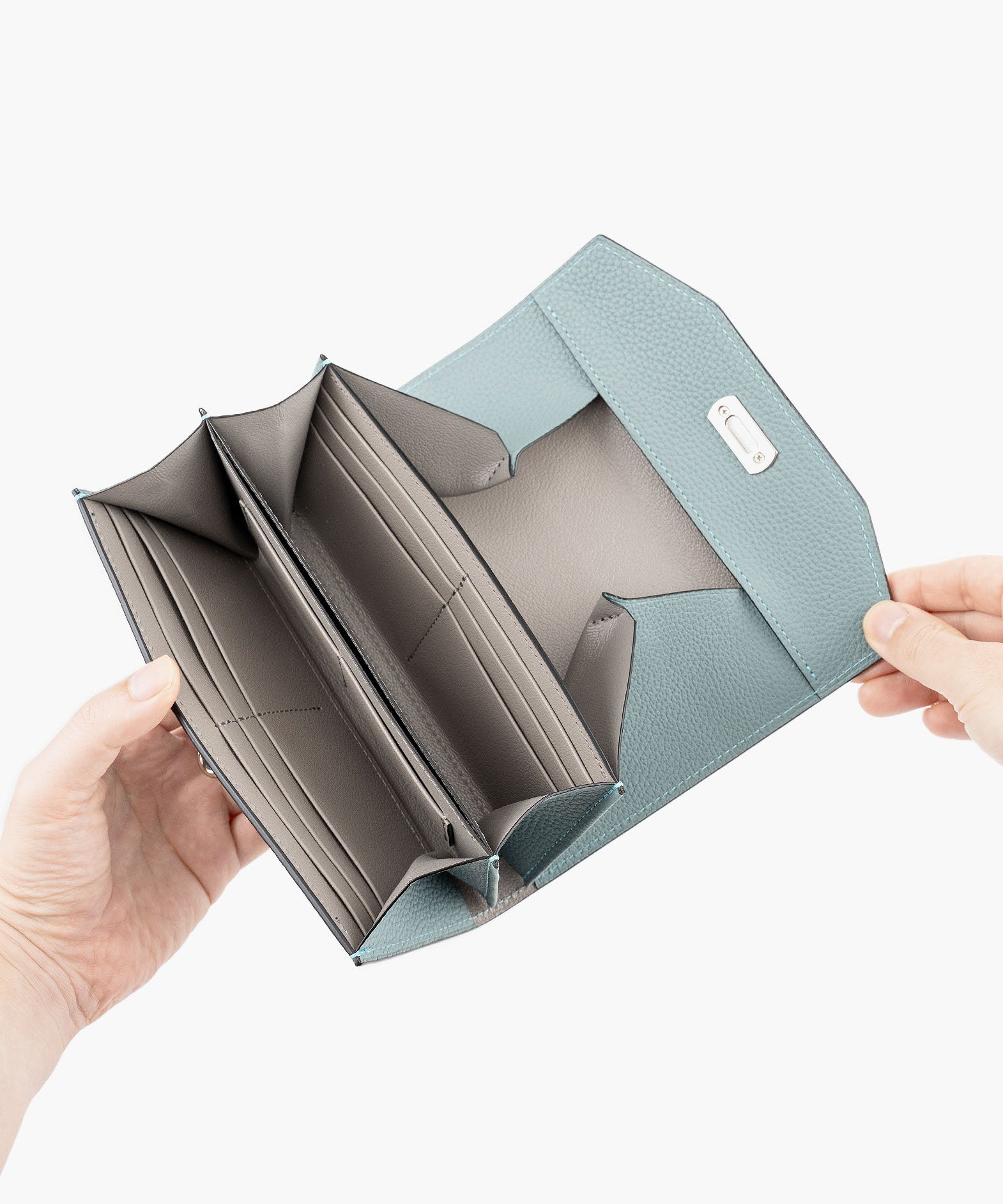 Sky、金具：Silver