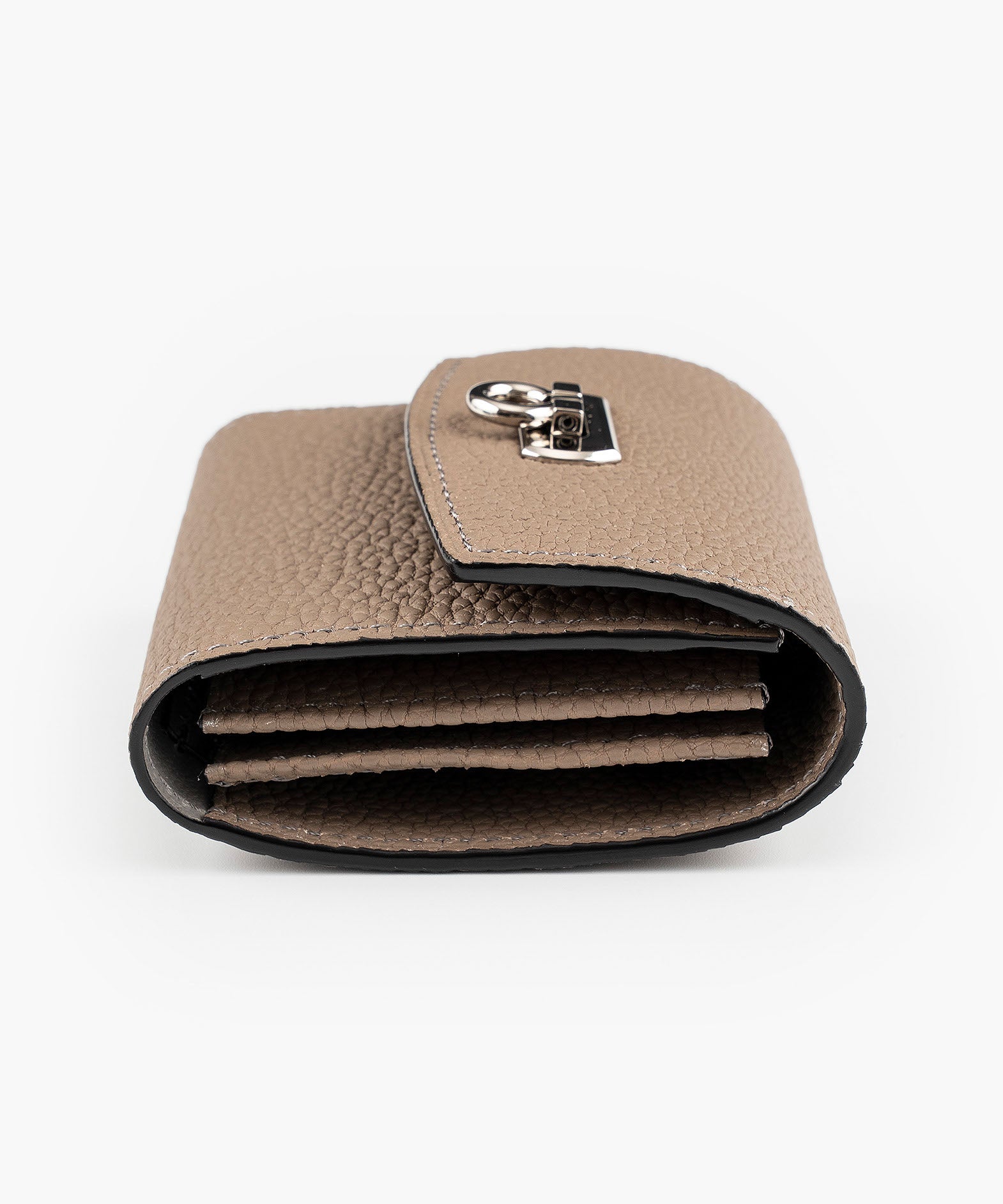 Taupe、金具：Silver